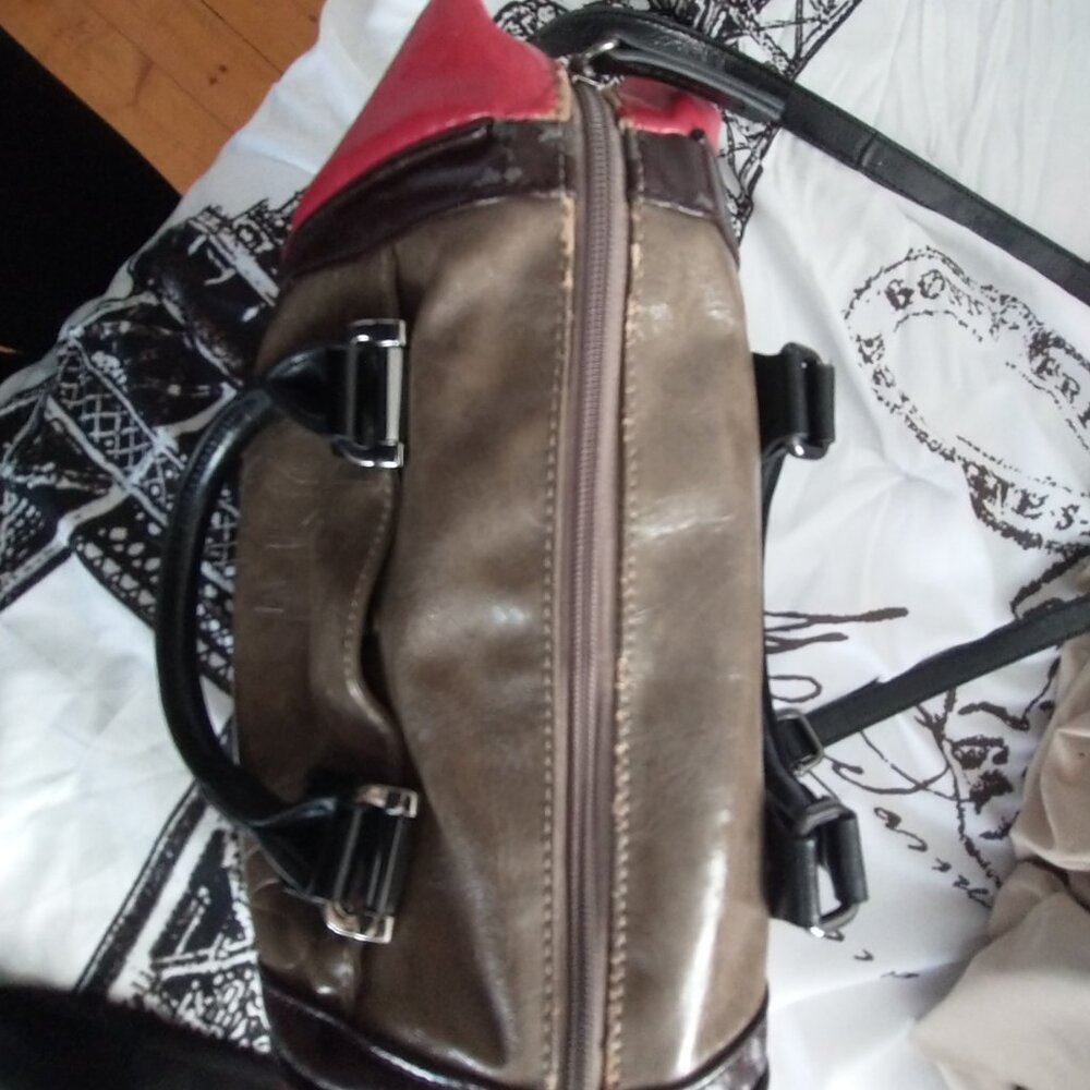Bag - Picture 2 of 7